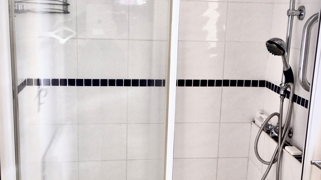 Photo of Bathroom in Lucy-sur-Cure
