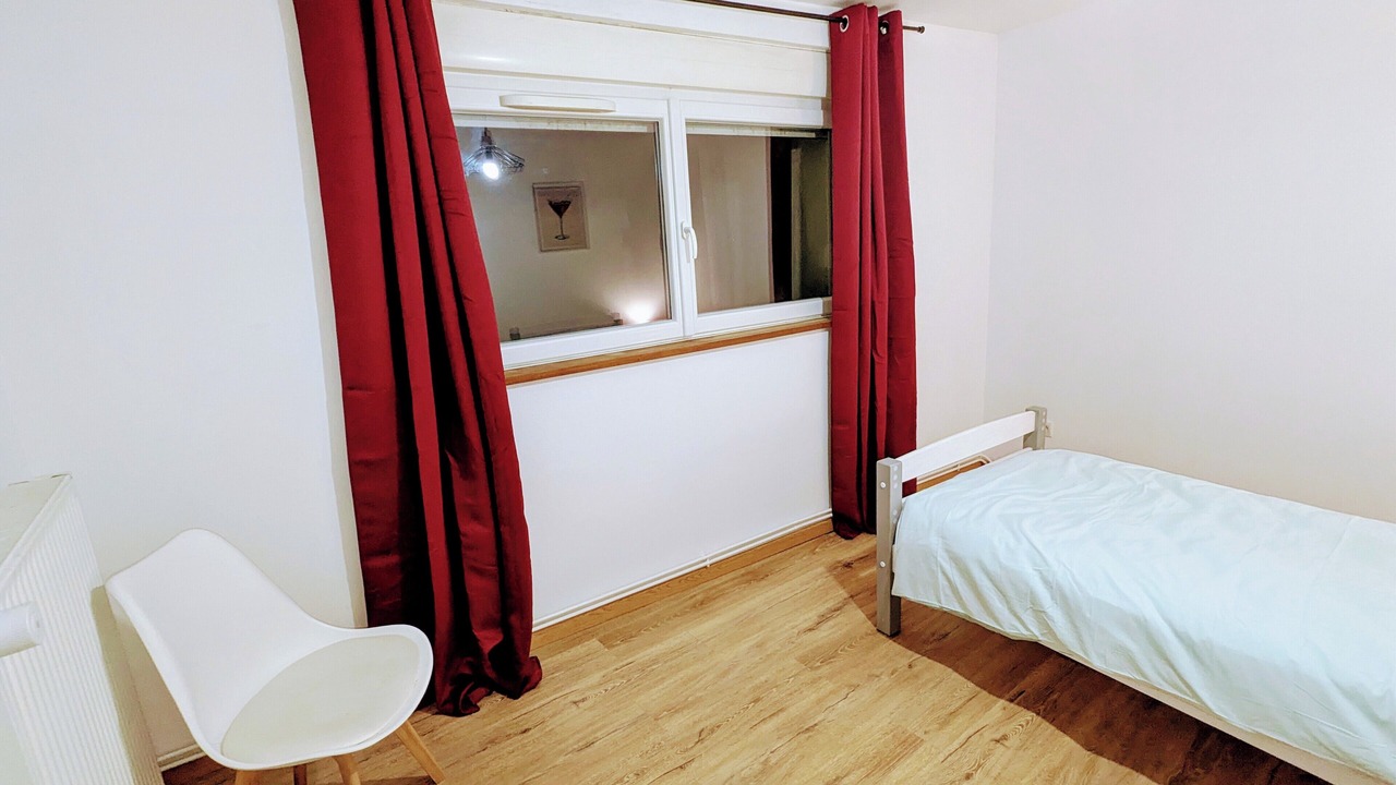 Photo of Bedroom in Charmes