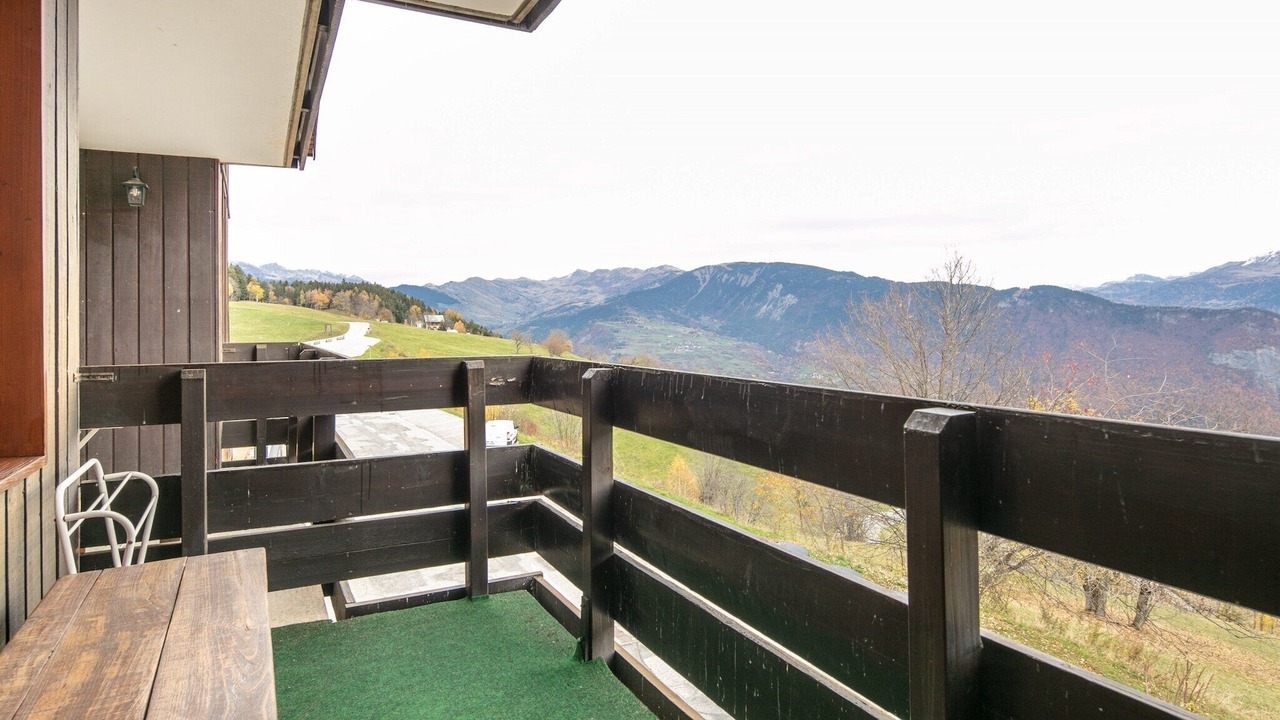 Photo of Patio Balcony in Doucy-Combelouviere