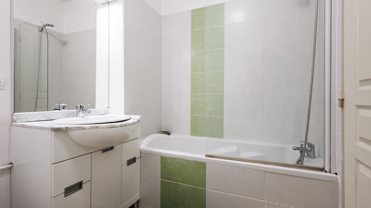 Photo of Bathroom in Aubignan