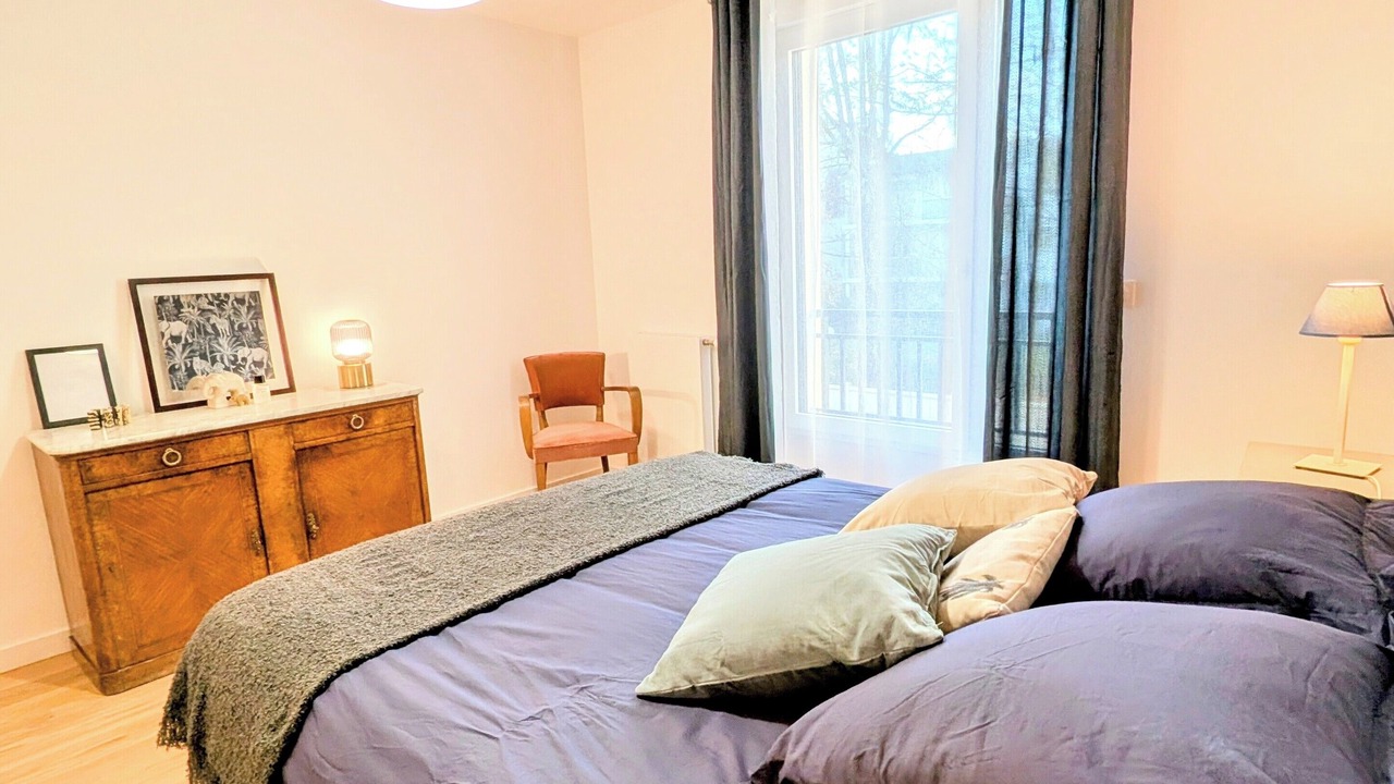 Photo of Bedroom in Adamville