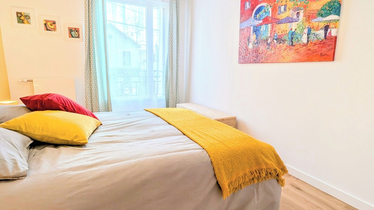 Photo of Bedroom in Adamville