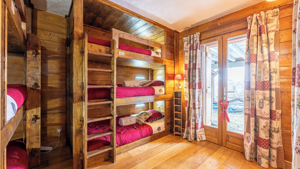 Photo of Bedroom in Arc-1600