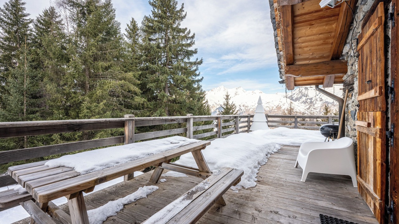 Photo of Outdoor in Arc-1600