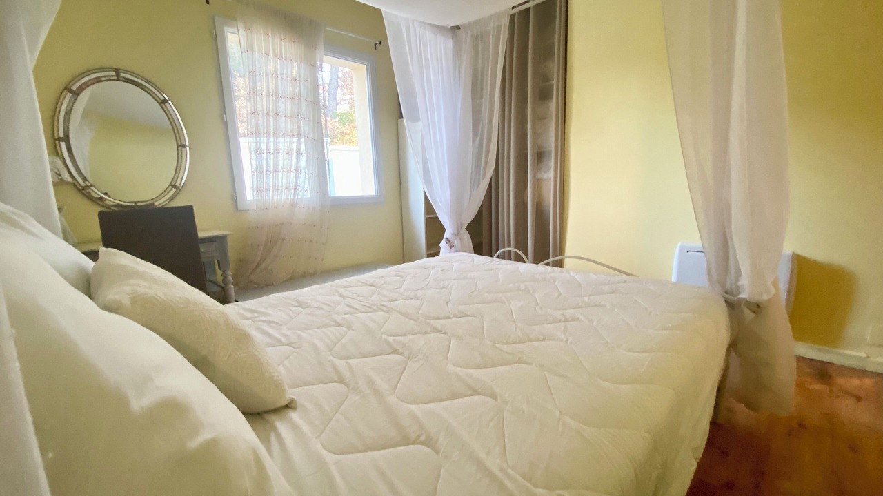 Photo of Bedroom in Villedieu