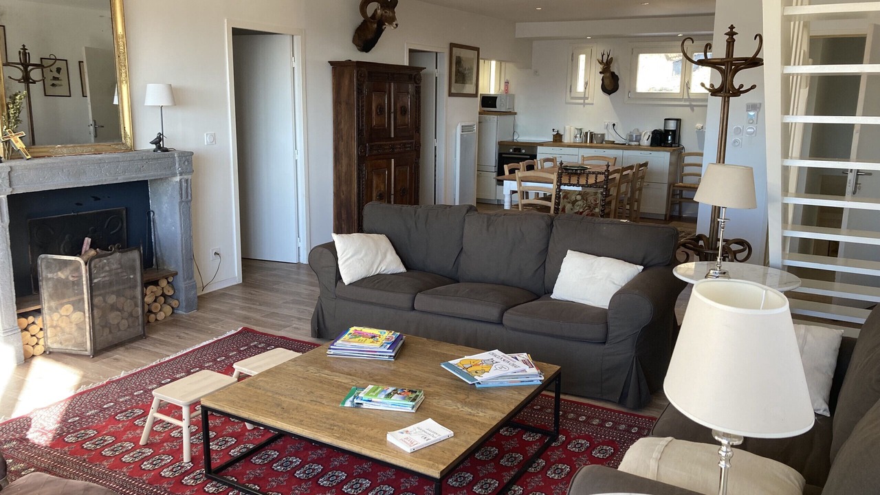 Photo of Livingroom in Saint-Jacques-des-Blats