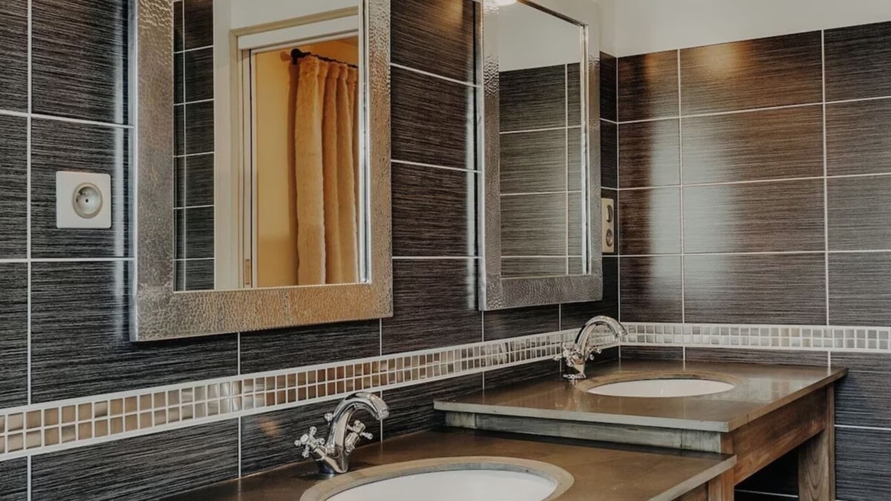 Photo of Bathroom in Saunieres