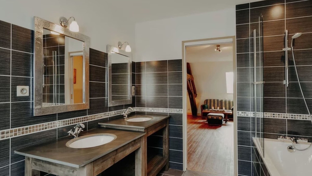 Photo of Bathroom in Saunieres