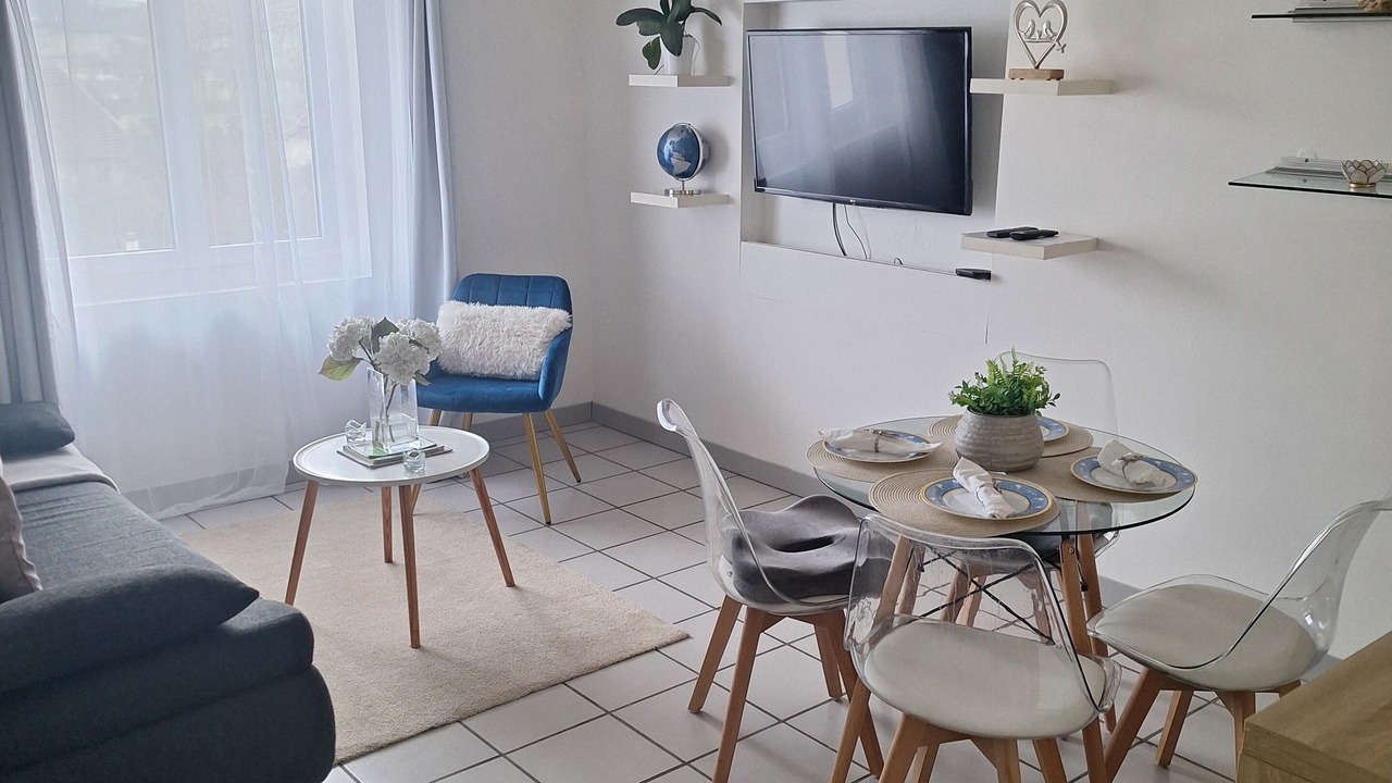 Photo of Livingroom in Saint-Jean-de-Bournay
