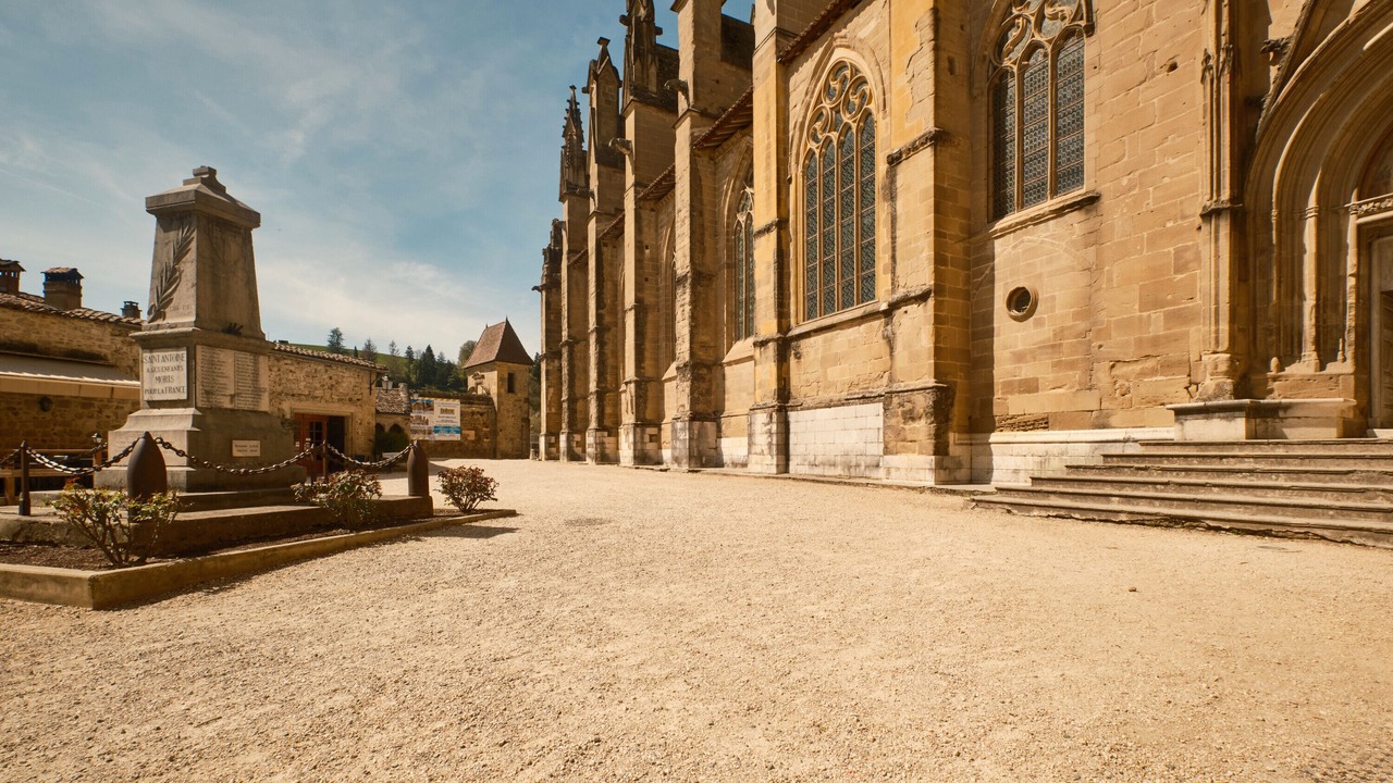 Photo of Others in Saint-Antoine-l'Abbaye