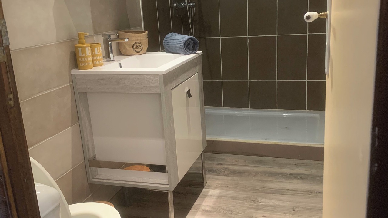Photo of Bathroom in Vers
