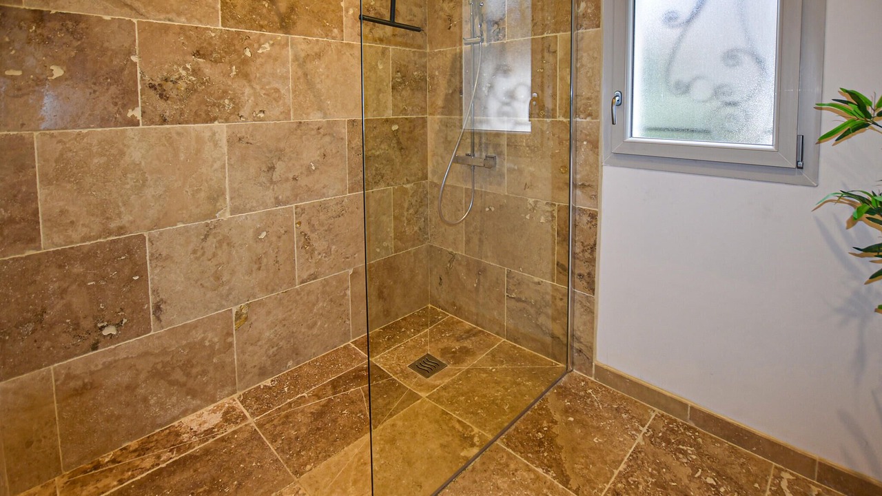 Photo of Bathroom in Mormoiron