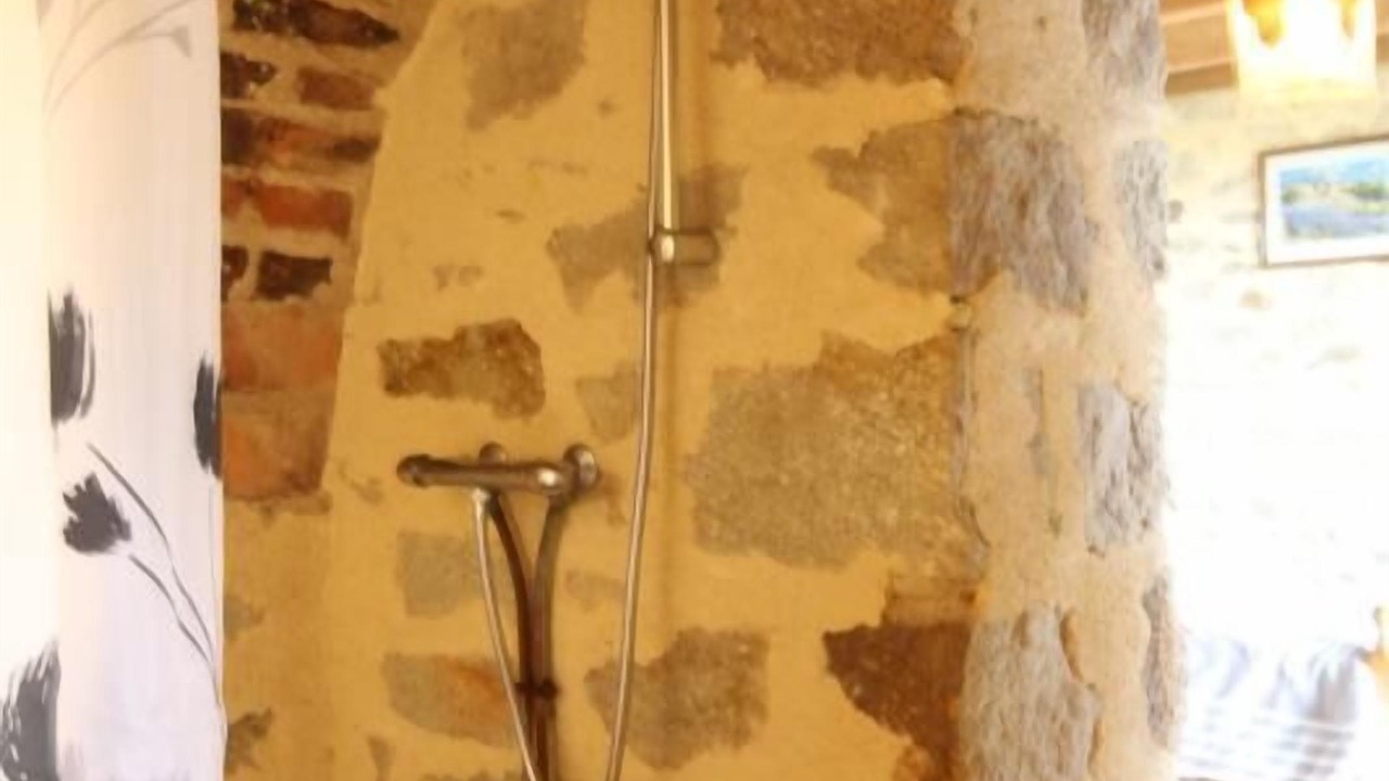 Photo of Bathroom in Blanzy