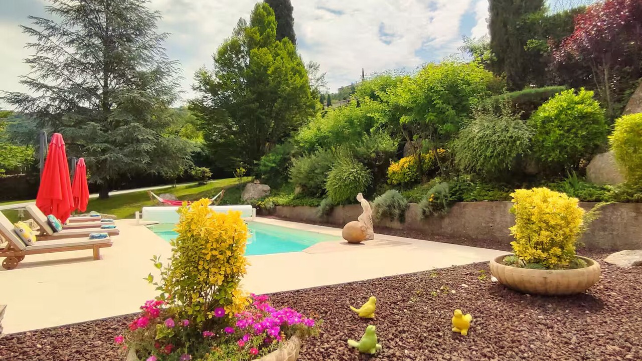 Photo of Outdoor in Rochecolombe
