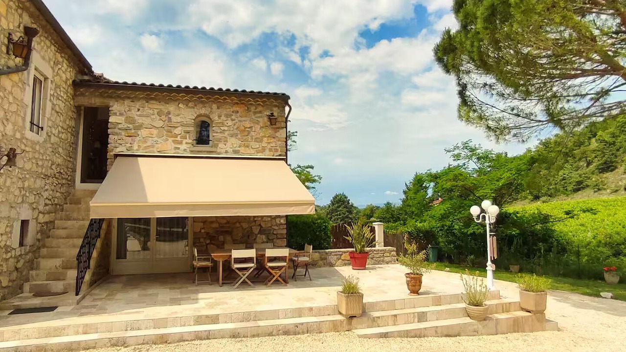 Photo of Outdoor in Rochecolombe