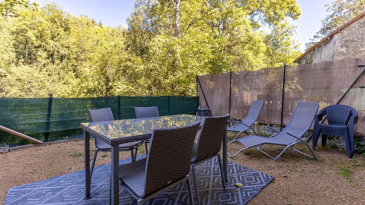 Photo of Outdoor in Job