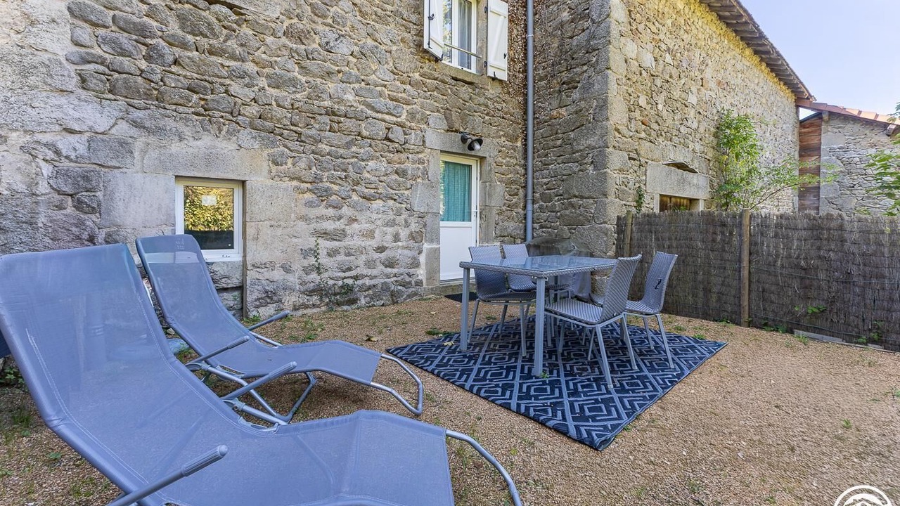 Photo of Outdoor in Job