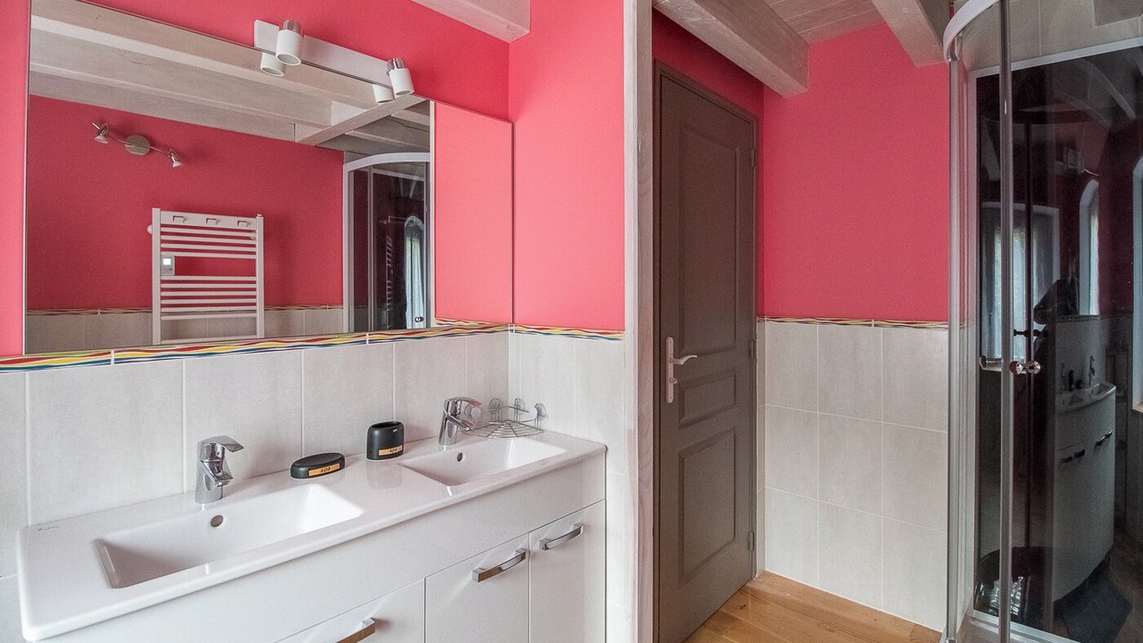 Photo of Bathroom in Job
