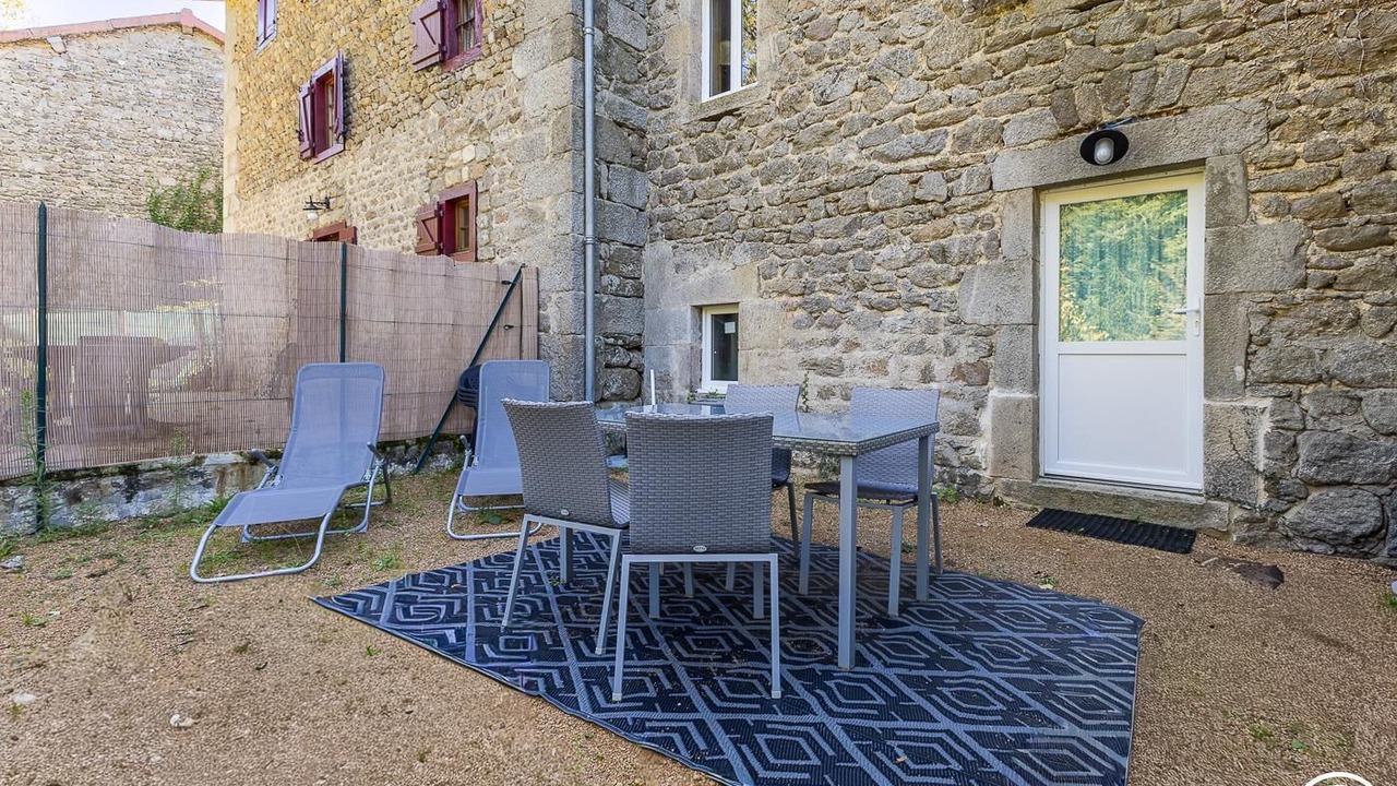 Photo of Outdoor in Job