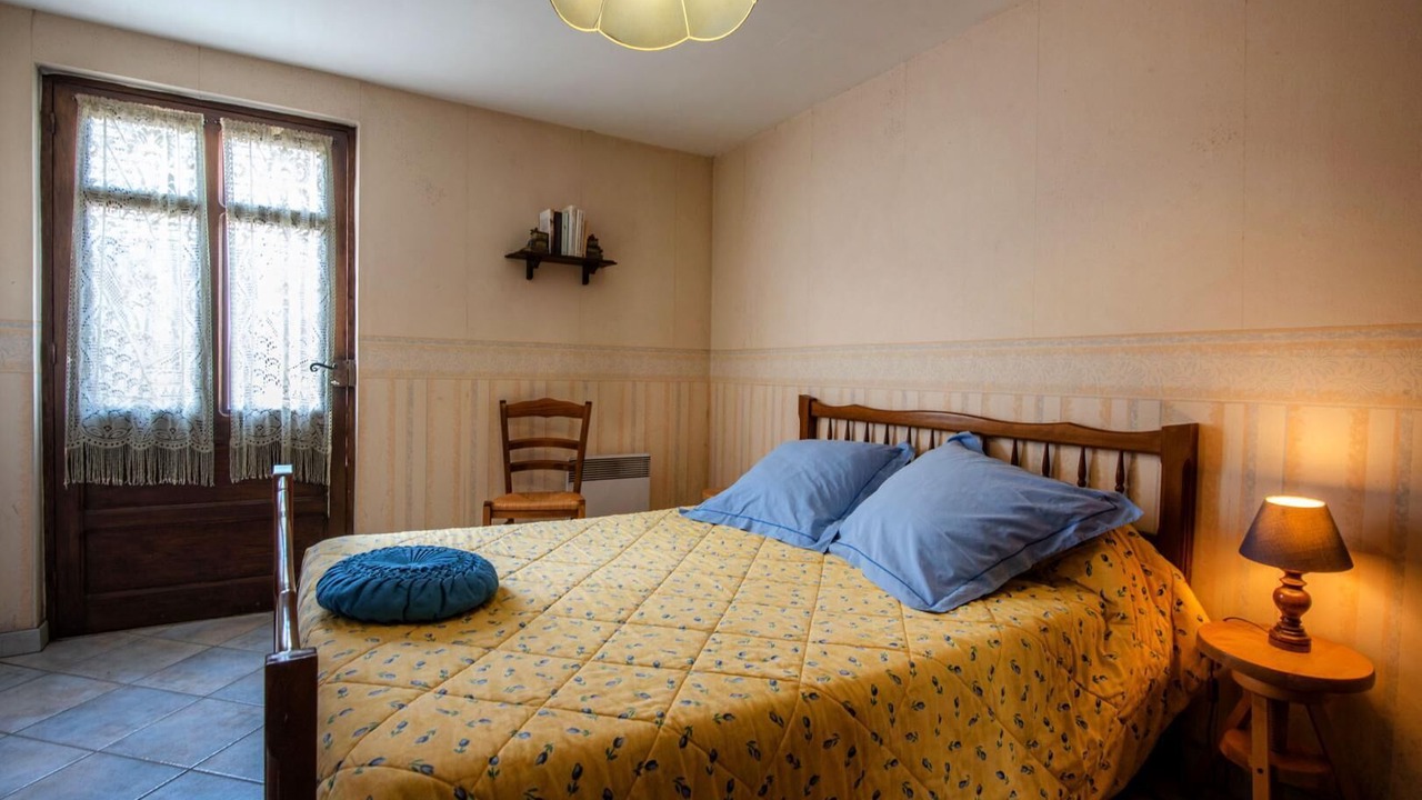 Photo of Bedroom in Louhans
