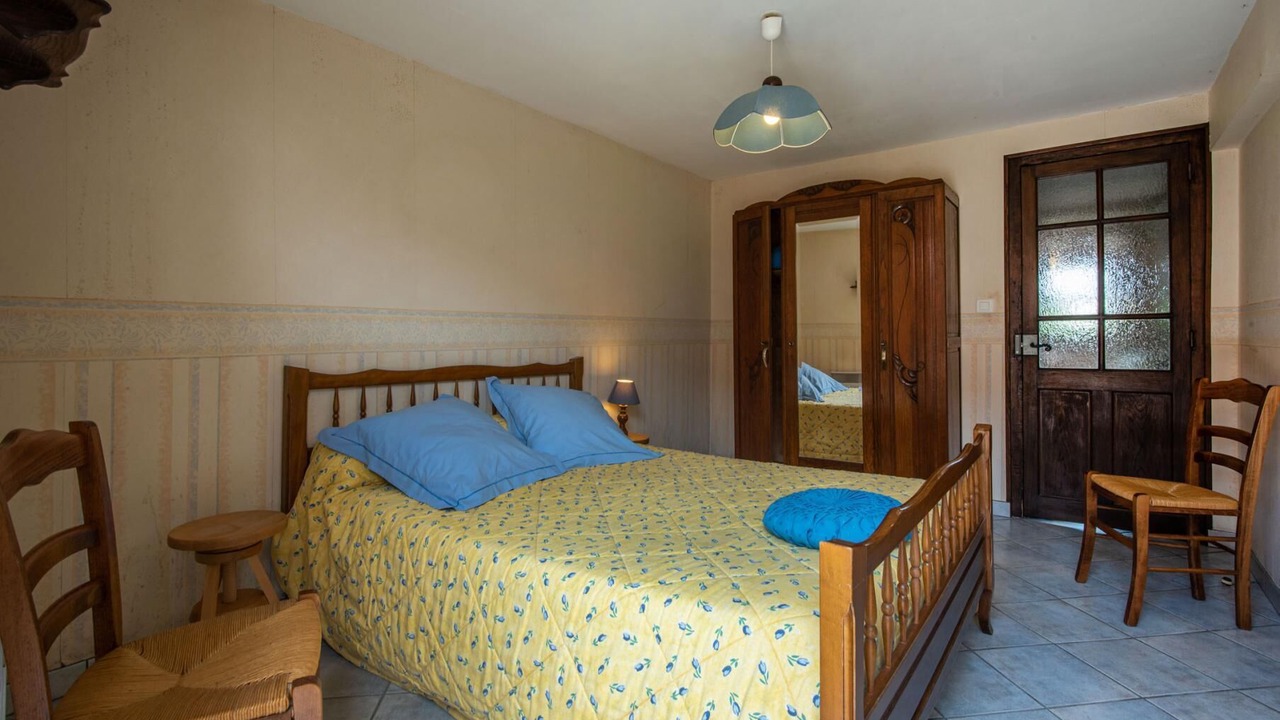 Photo of Bedroom in Louhans