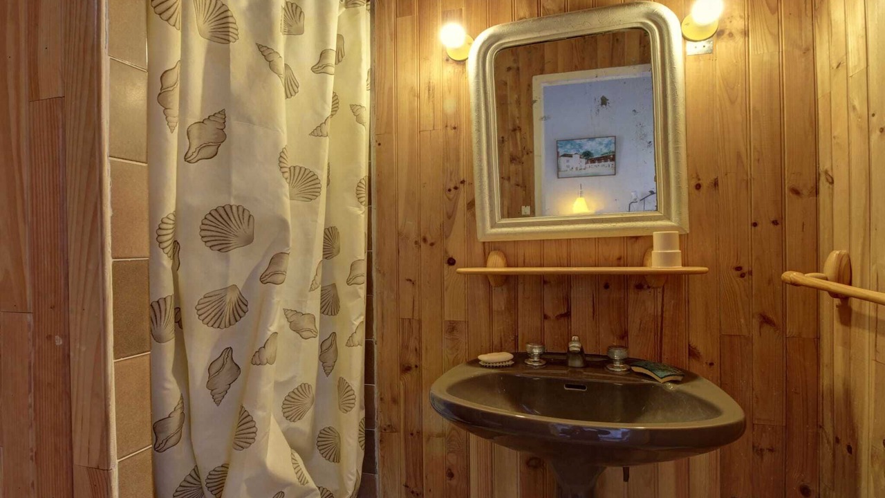 Photo of Bathroom in Moussy