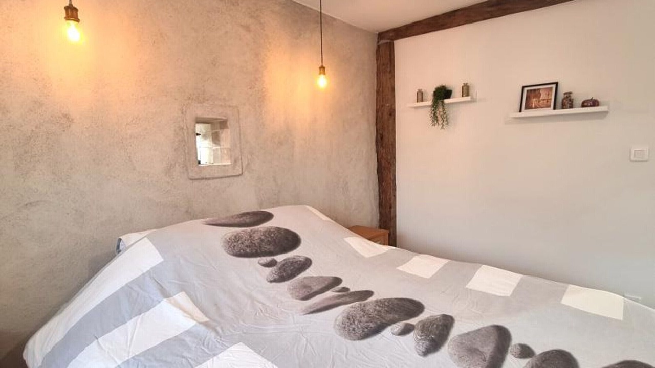 Photo of Bedroom in Pouilly-les-Feurs