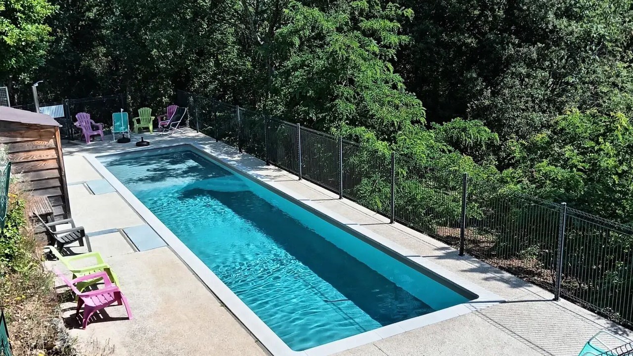 Photo of Outdoor in Ribes