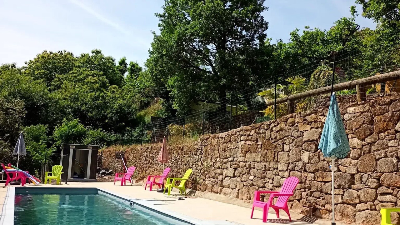 Photo of Outdoor in Ribes