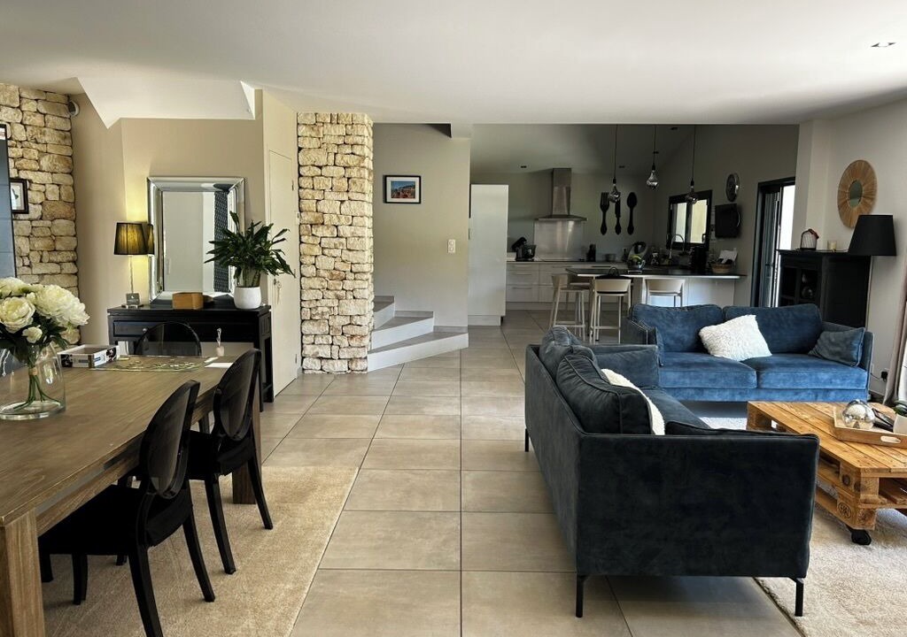 Photo of Livingroom in Saint-Restitut