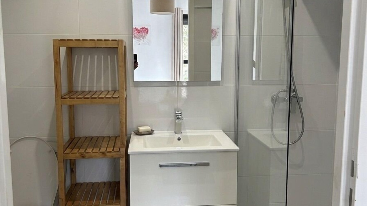 Photo of Bathroom in Saint-Restitut