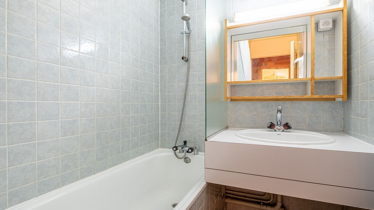 Photo of Bathroom in Doucy-Combelouviere