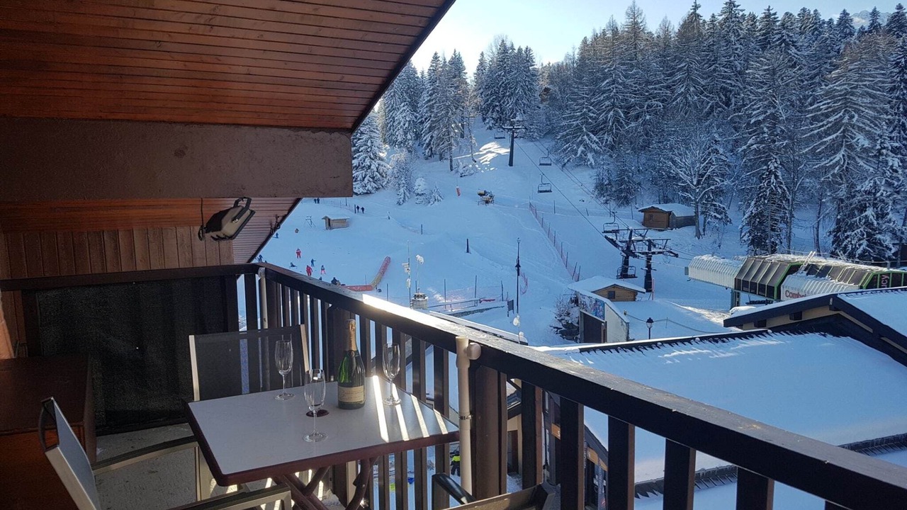 Photo of Patio Balcony in Doucy-Combelouviere