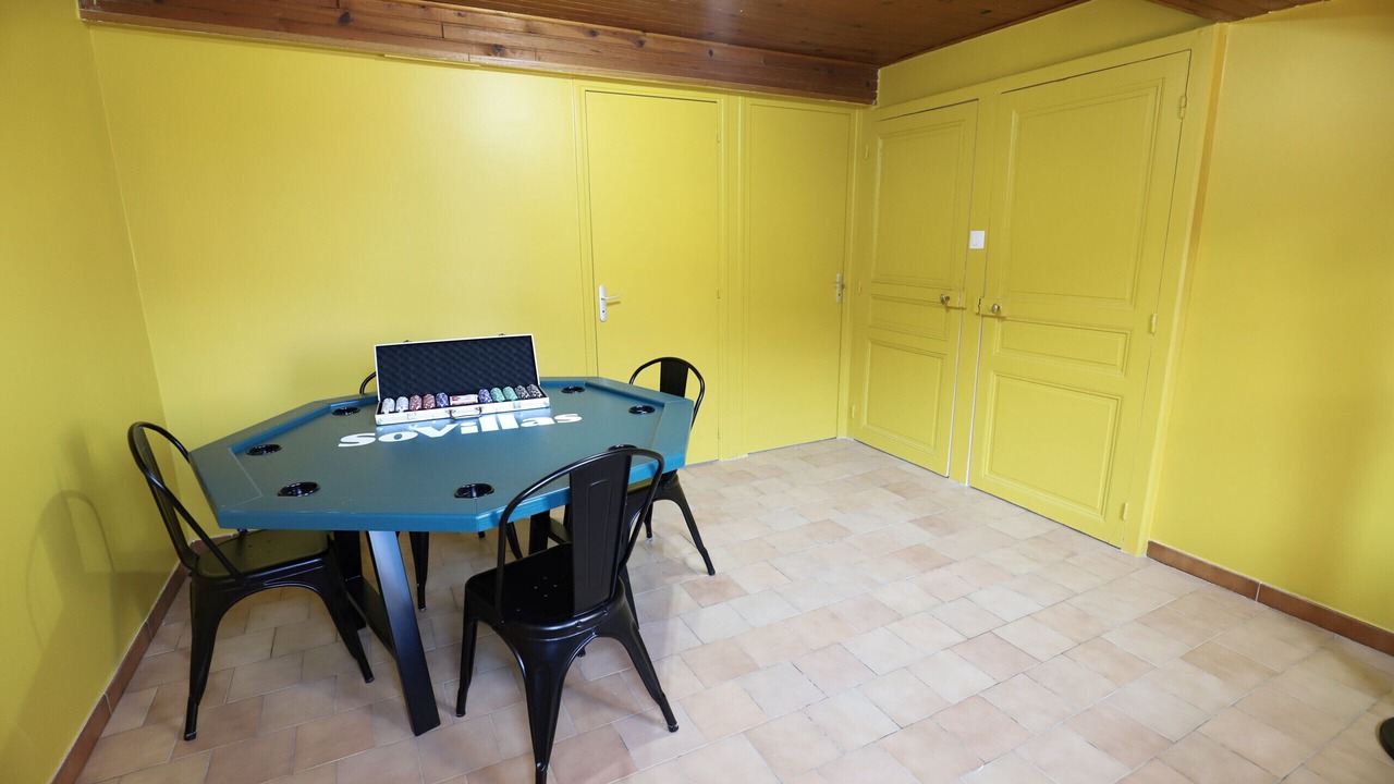 Photo of Bedroom in Mont
