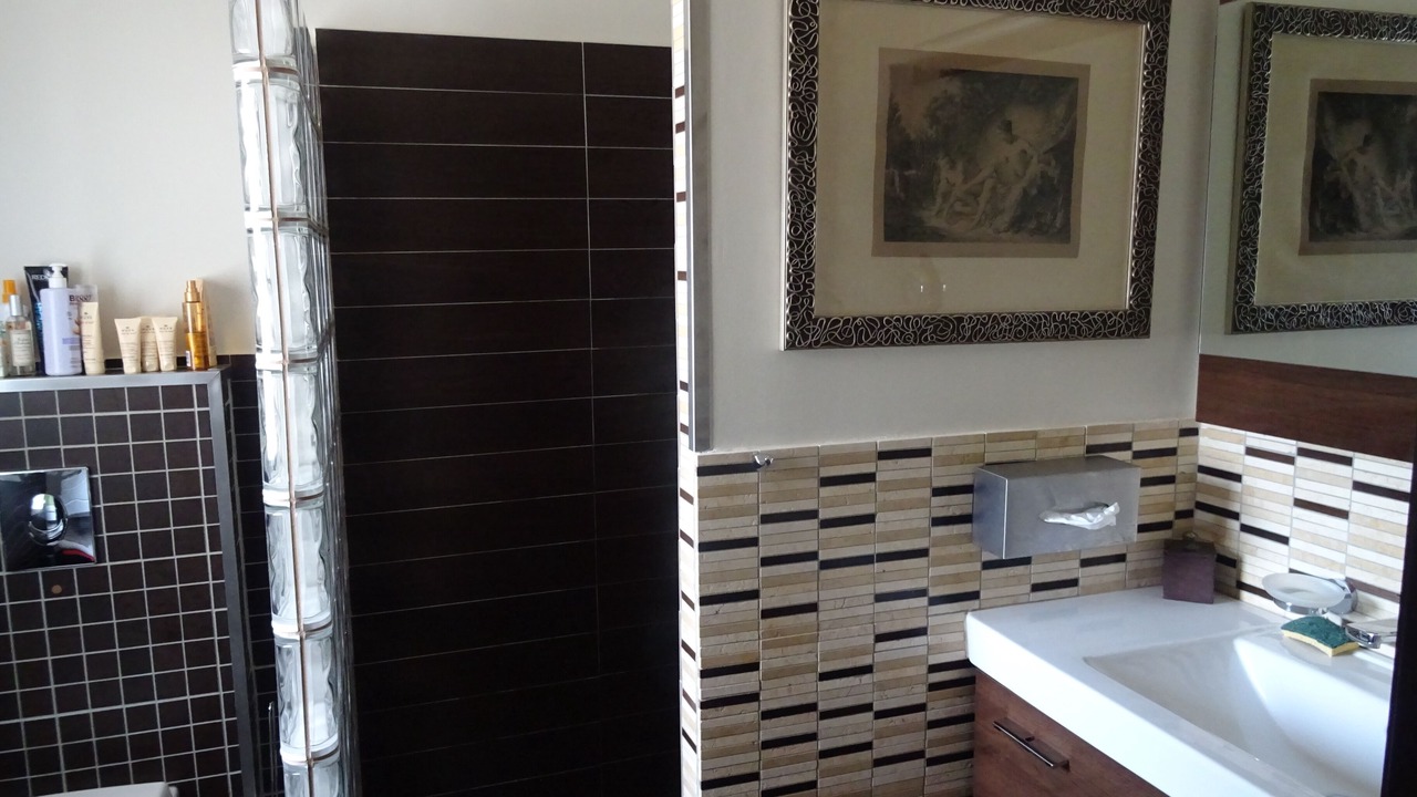 Photo of Bathroom in La Baume-de-Transit