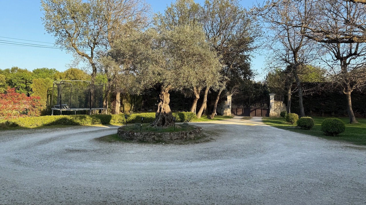 Photo of Outdoor in La Baume-de-Transit
