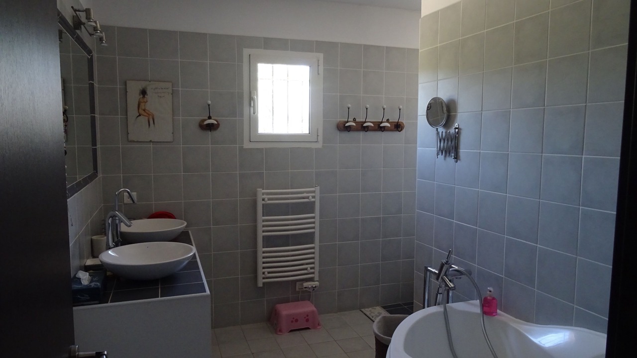 Photo of Bathroom in La Baume-de-Transit