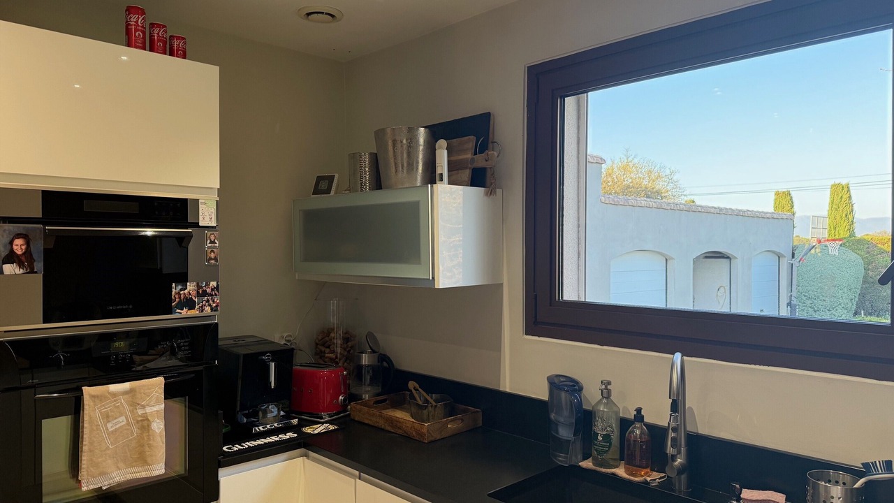 Photo of Kitchen in La Baume-de-Transit