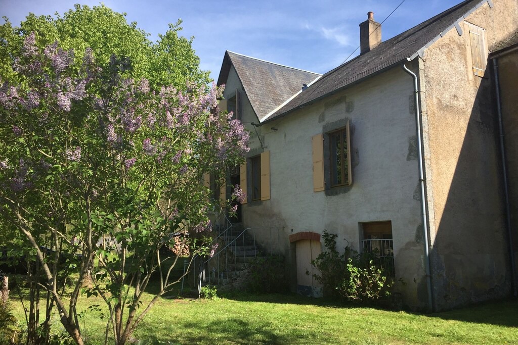 Photo of Buildings in Gacogne