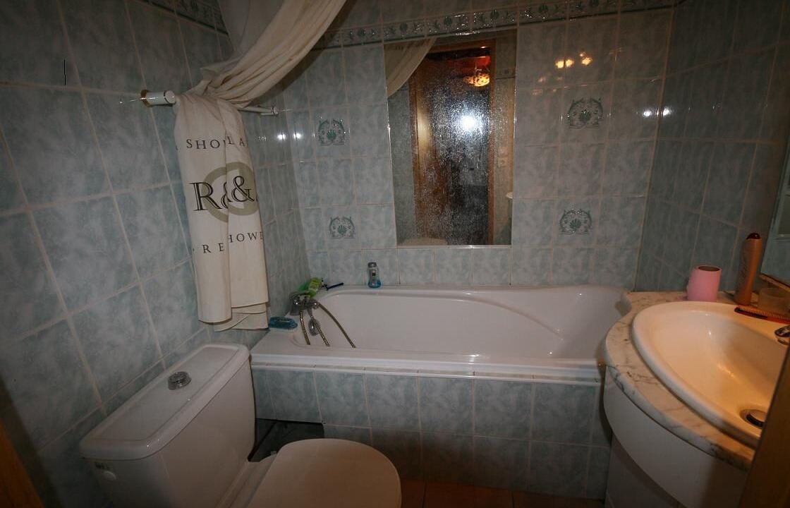 Photo of Bathroom in La Chapelle-de-Guinchay
