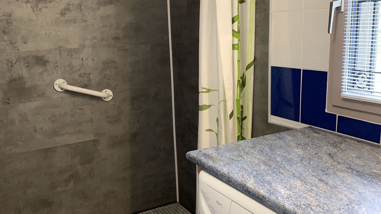 Photo of Bathroom in Nans-sous-Sainte-Anne