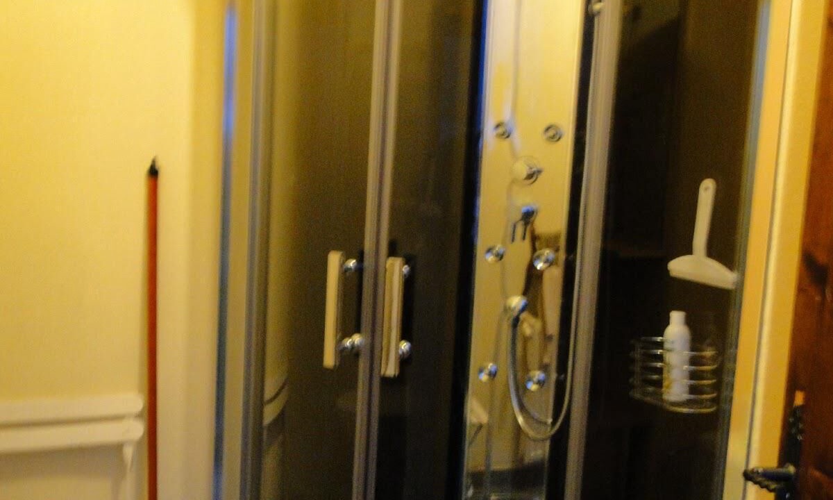 Photo of Bathroom in Saint-Antheme
