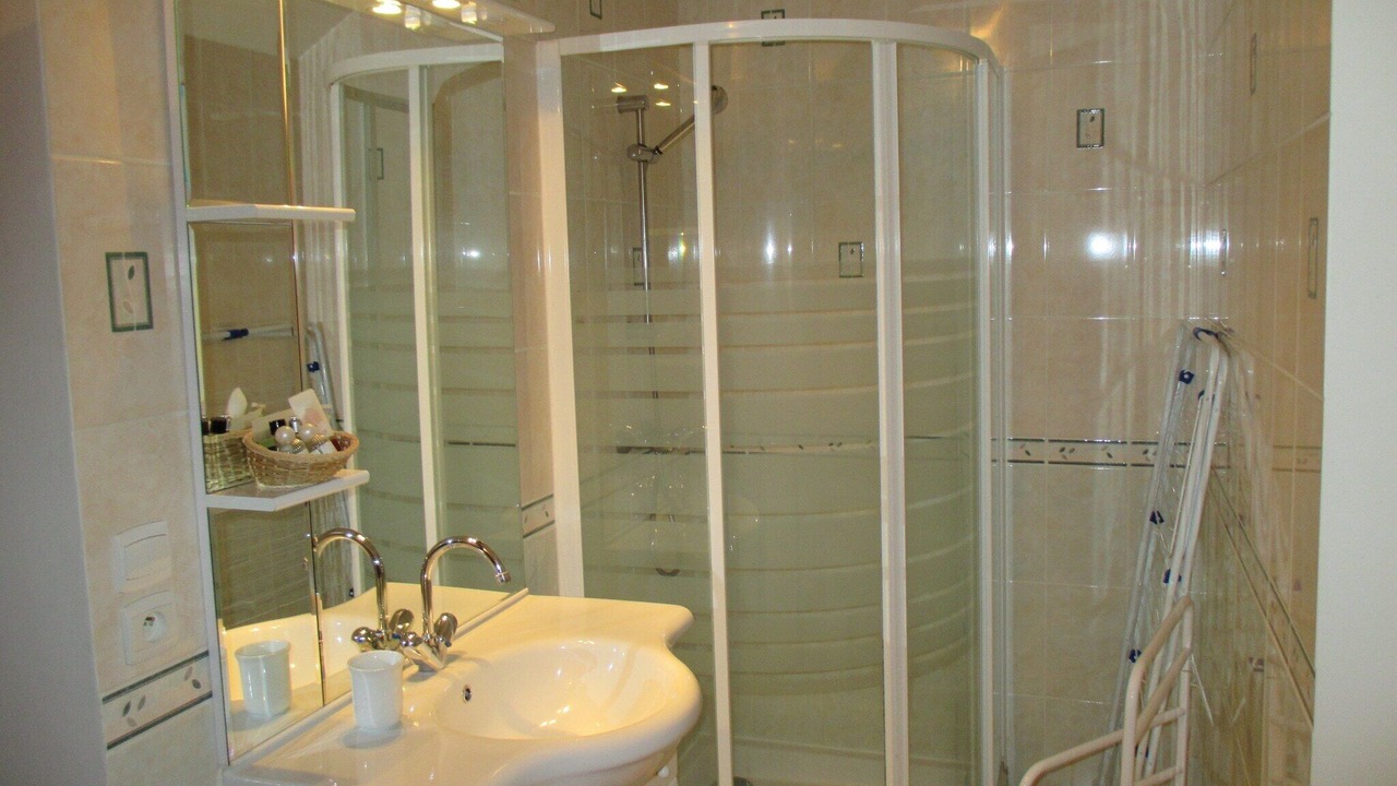 Photo of Bathroom in Isenay