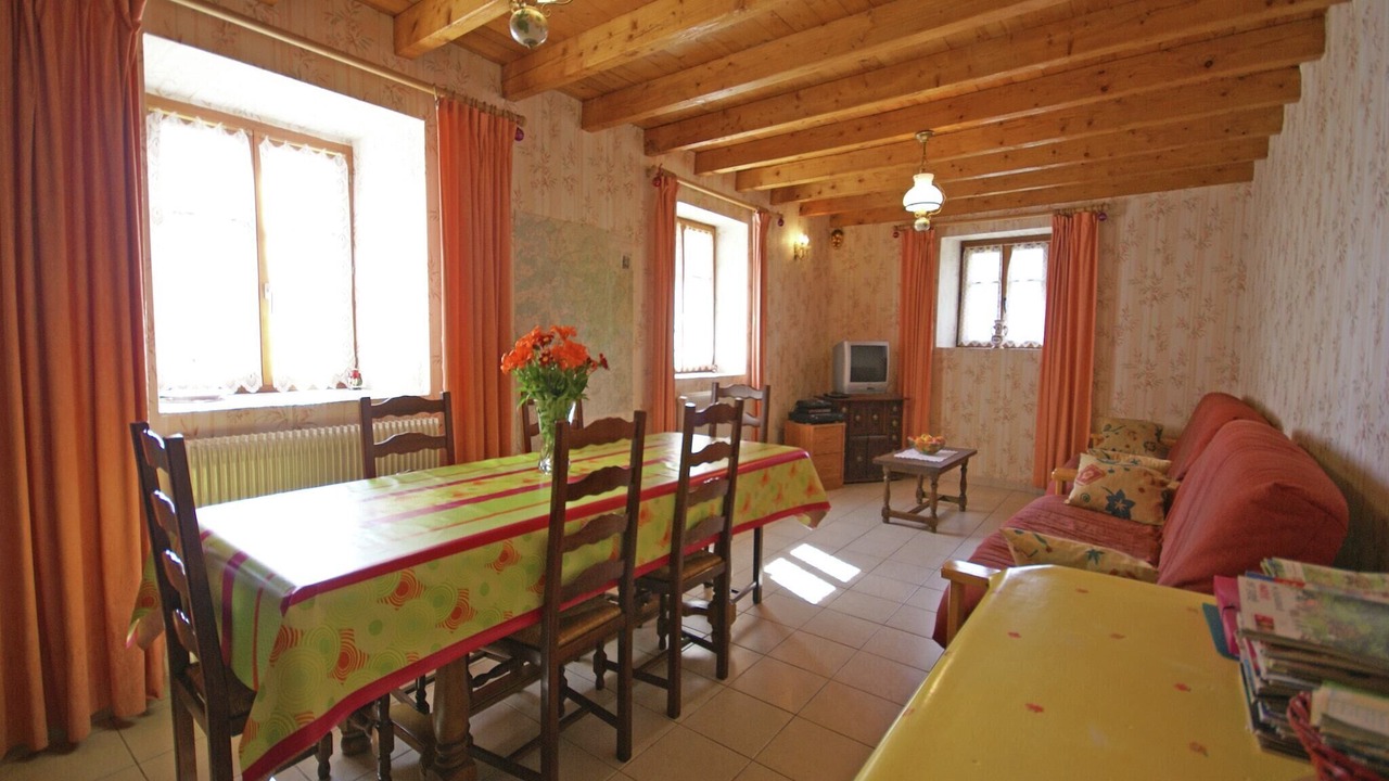 Photo of Livingroom in Esmoulieres