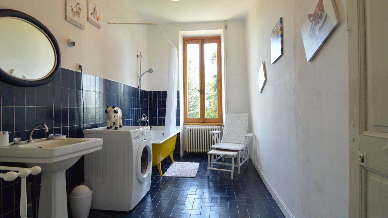Photo of Bathroom in Champvert
