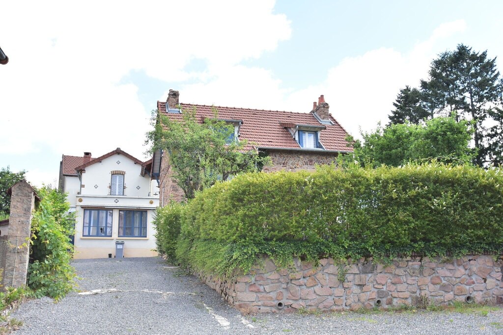 Photo of Buildings in Saint-Honore-les-Bains