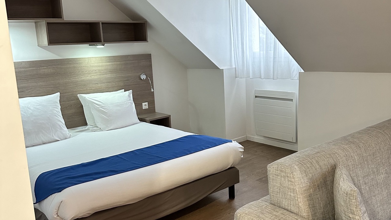 Photo of Bedroom in Avrainville