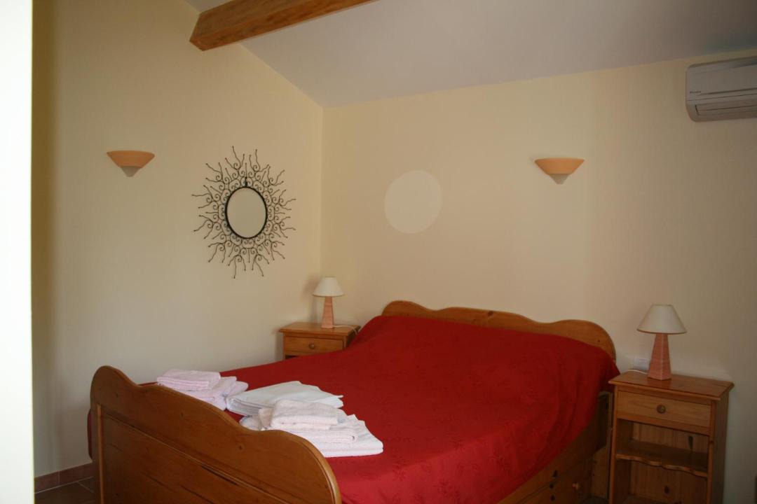 Photo of Bedroom in L'Isle-sur-la-Sorgue