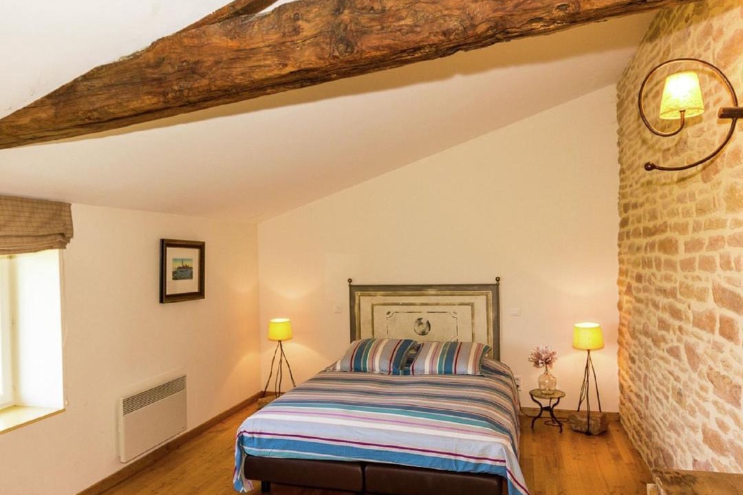 Photo of Bedroom in Chaintre