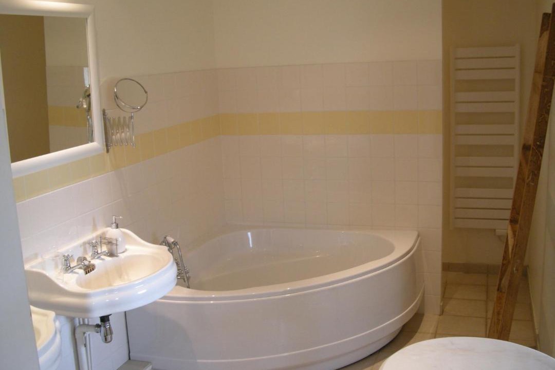 Photo of Bathroom in Chaintre